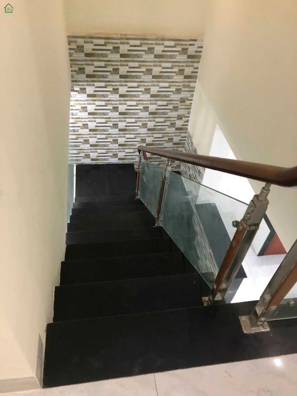 Bán nhà chợ điều 5x17, biên nhận riêng , cách chợ điều 600m.