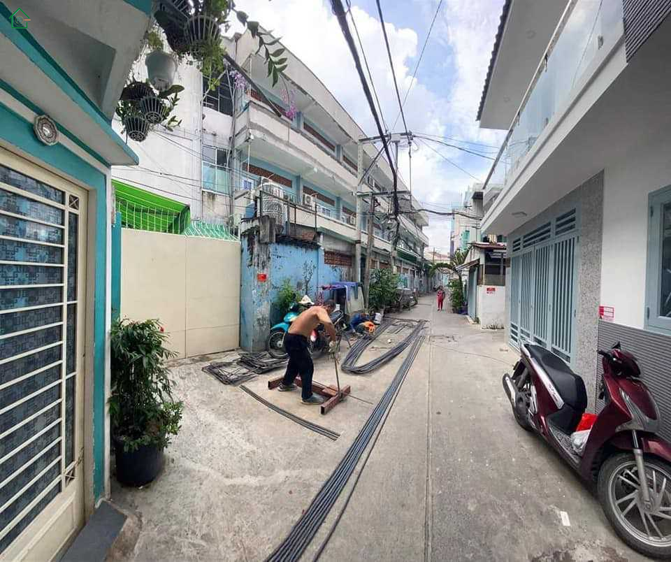 XE HƠI ĐỖ TRƯỚC NHÀ - NGANG 6 - KHU DÂN CƯ - KO QUY HOẠCH - 30M2 CHỈ 4TỶ NHỈNH