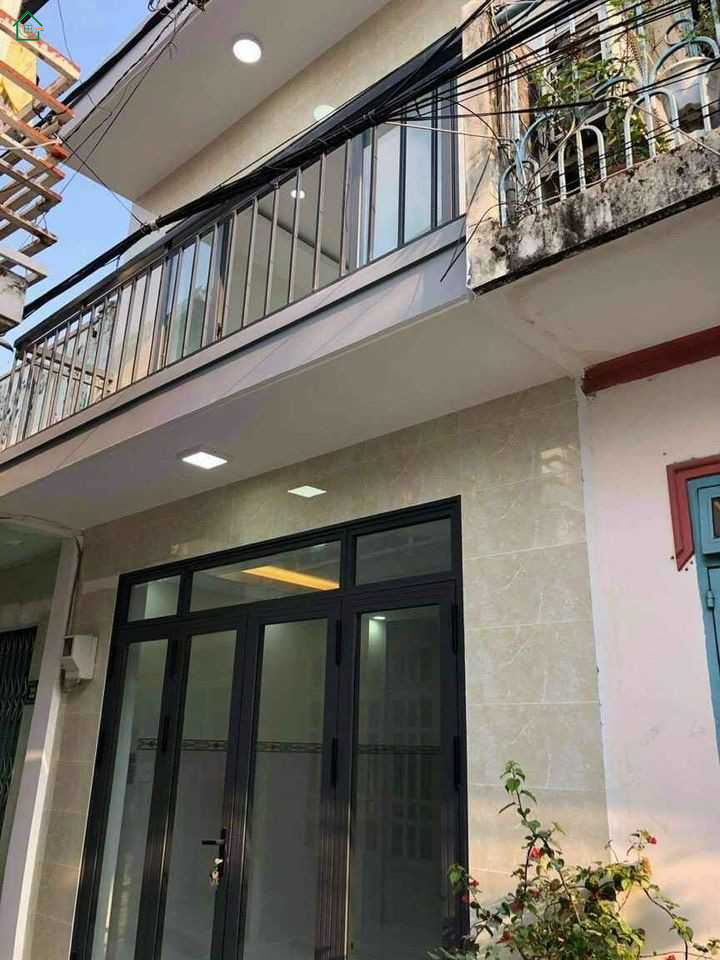 Bán Nhà 1 trệt 1 lầu ngay chợ Hiệp Phú, Quận 9