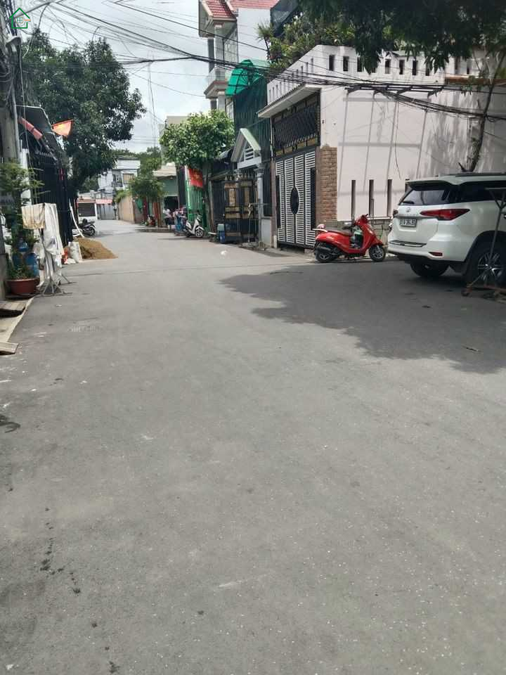 Bán nhà 1 lầu 1 trệt sổ hồng riêng .gần ngã ba ông xã tp Dĩ An vị trí đẹp