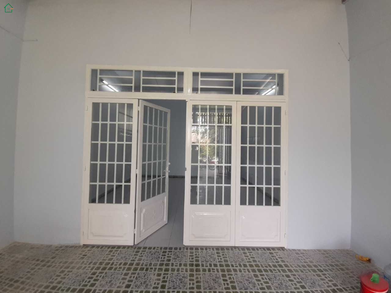 Bán nhà ĐC: đường DX 07 chỉ 100m ra tới trục đường DT 746.
